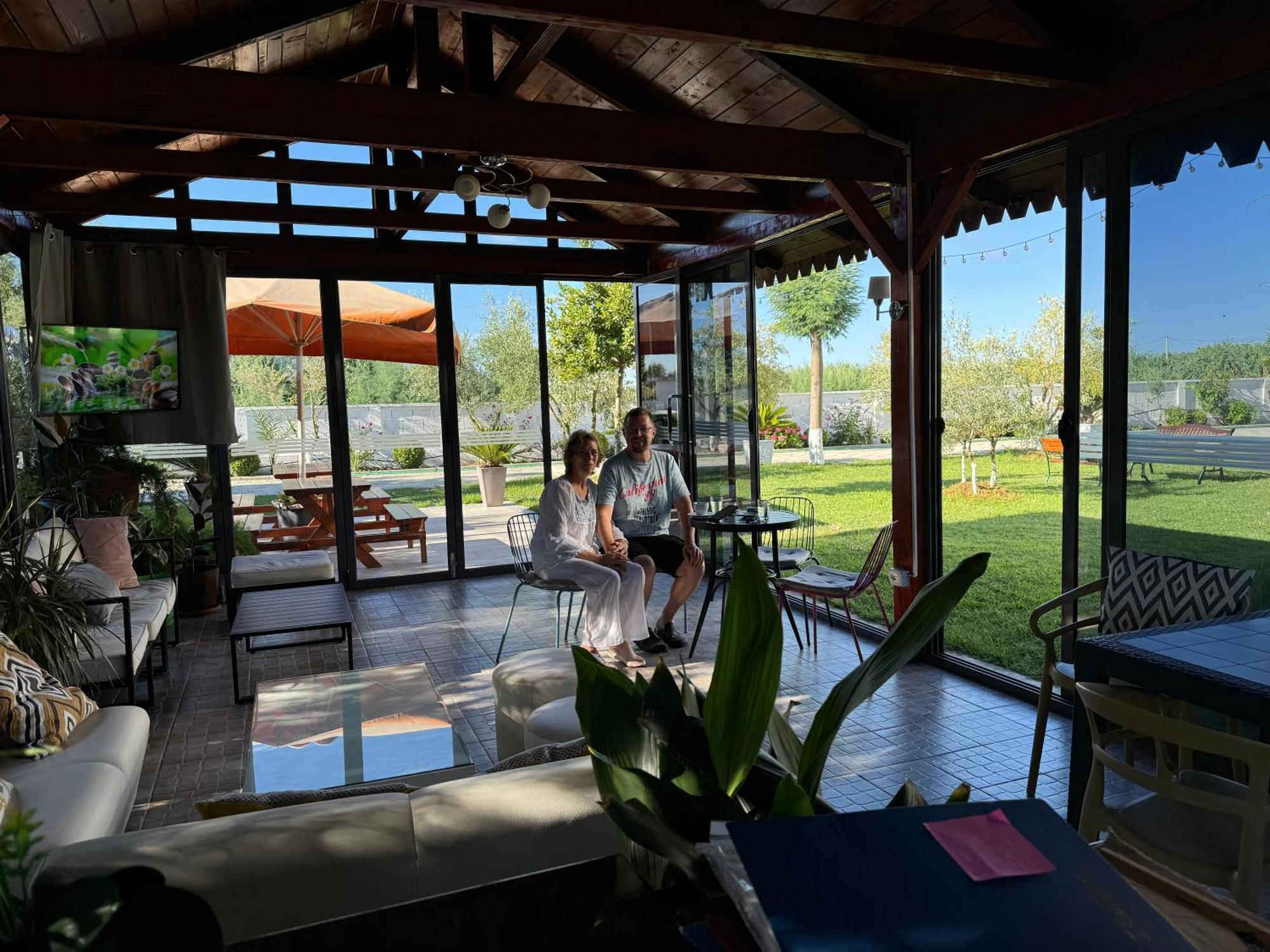 Kunevain Guest House เลเจอ ภายนอก รูปภาพ
